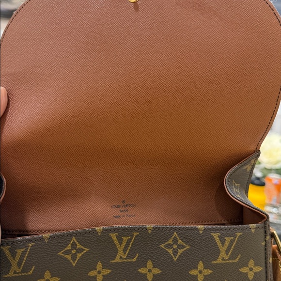 Louis Vuitton St.Cloud bag - Picture 7 of 15